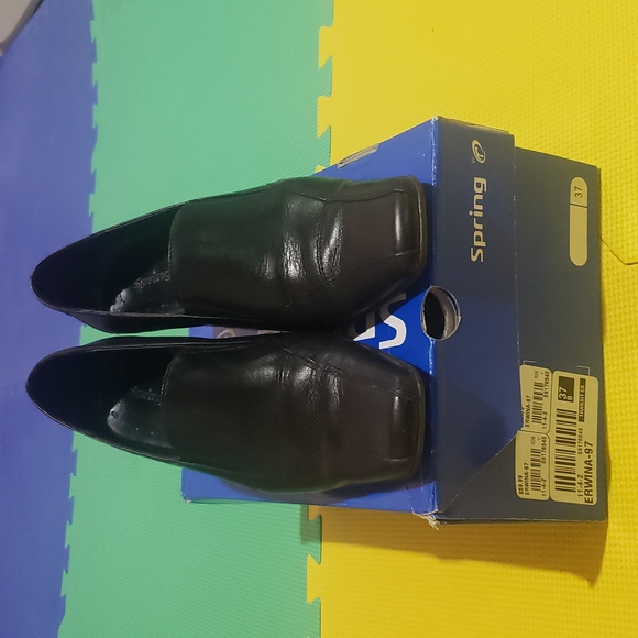 Spring Shoes - Picture 1 of 6